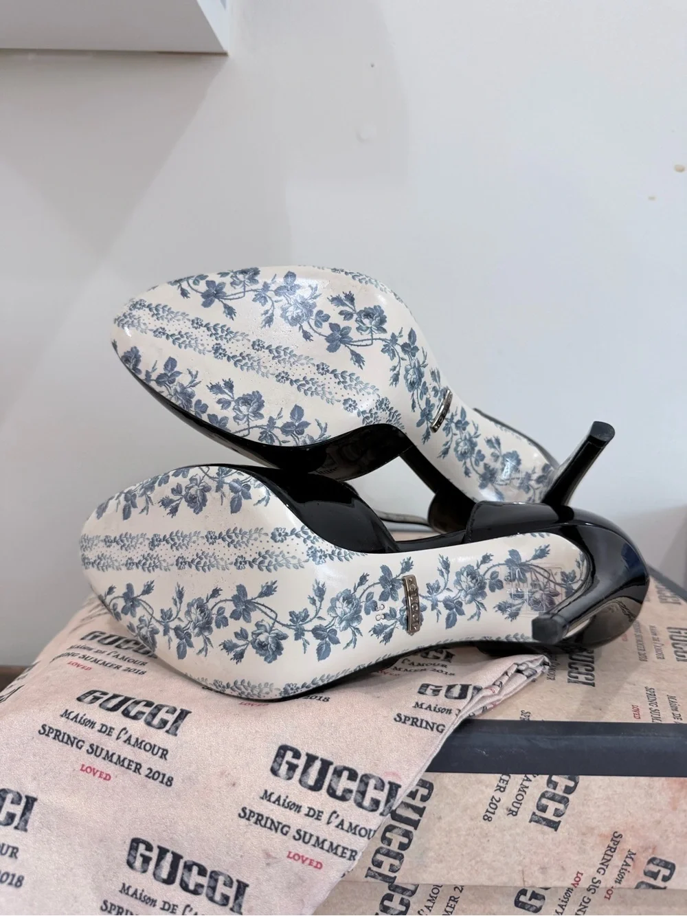 Gucci Daisy Black Patent Leather Ankle Strap Pumps - Size 38 (Pristine)